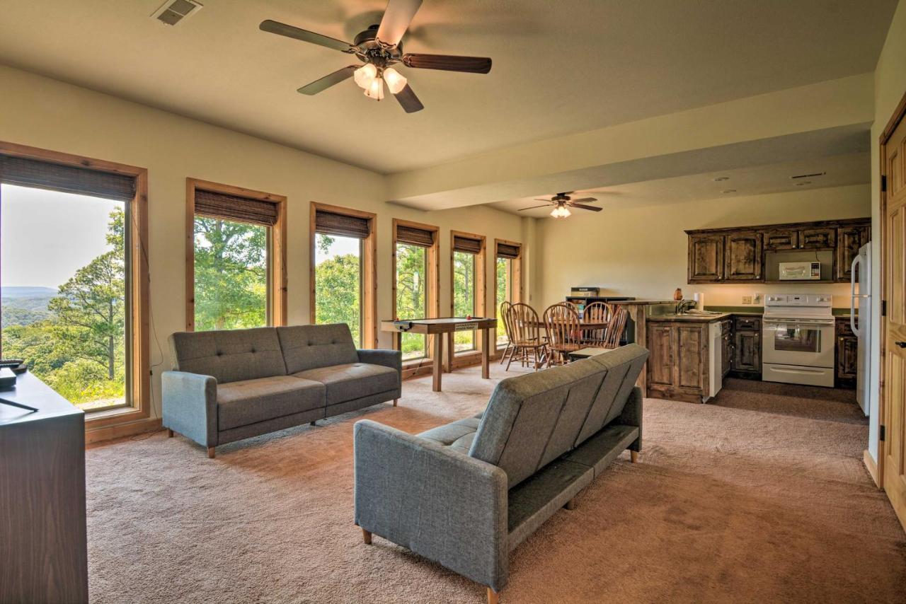 Spacious Log Cabin With Fire Pit And Game Room! Eureka Springs Buitenkant foto