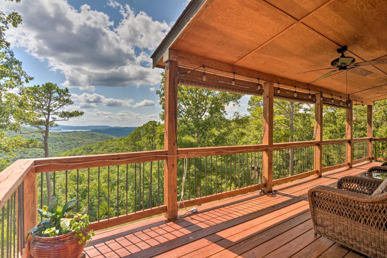 Spacious Log Cabin With Fire Pit And Game Room! Eureka Springs Buitenkant foto