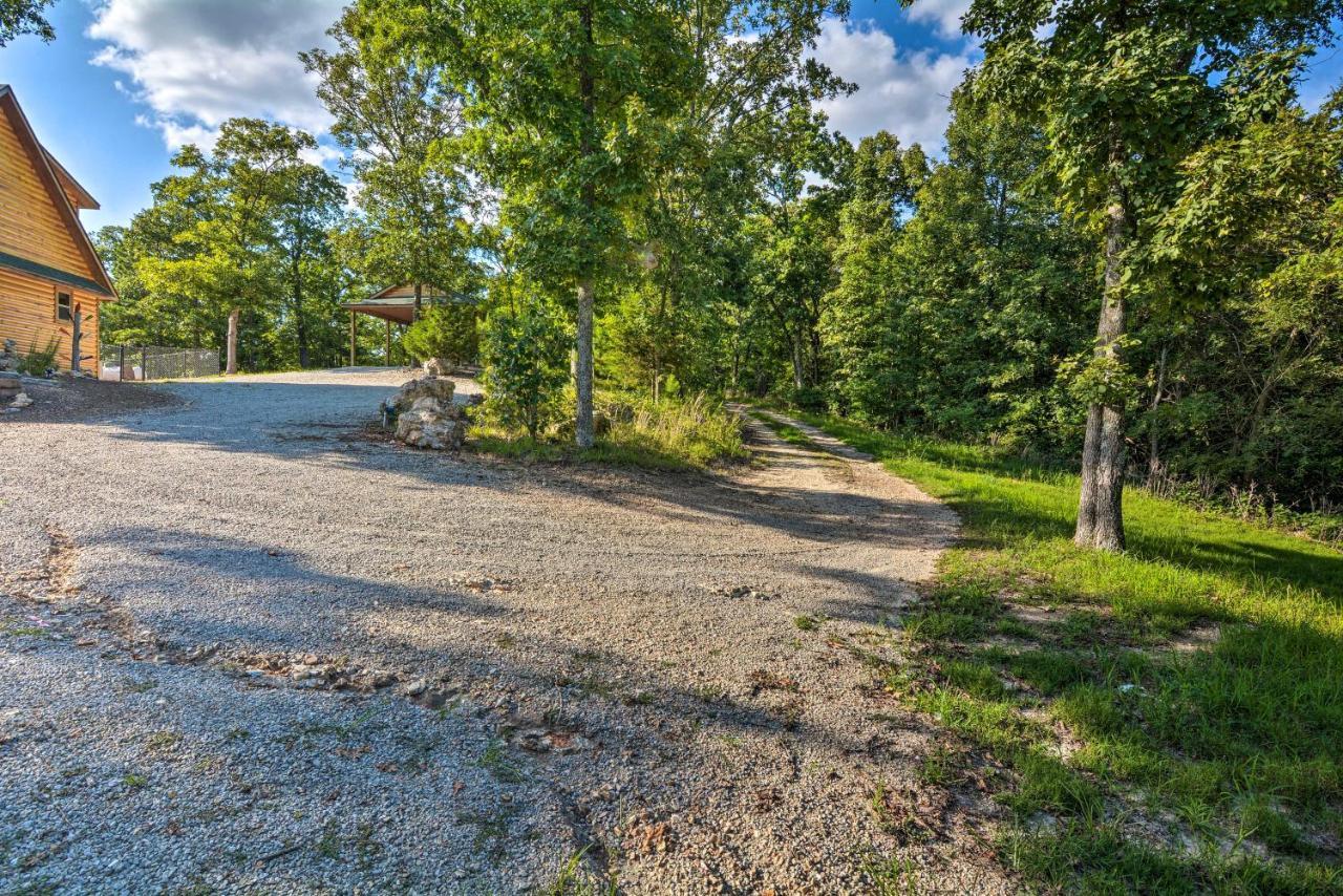 Spacious Log Cabin With Fire Pit And Game Room! Eureka Springs Buitenkant foto